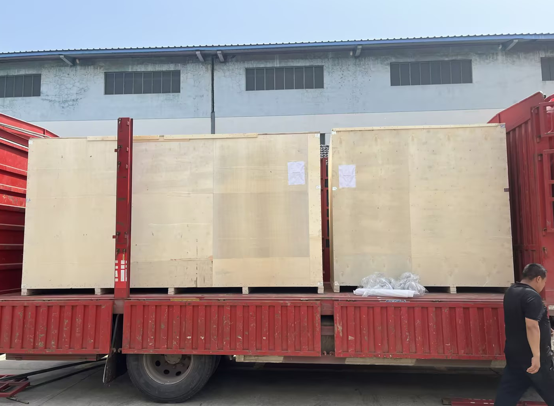 কিংবেন এনভায়রনমেন্টাল টেকনোলজি ইতালিতে স্ক্রু প্রেস এবং ডোজিং ইকুইপমেন্ট রপ্তানি করে